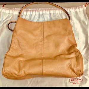 “COACH” Shoulder bag. PERFECT CONDITION - ORIGINAL DUSTBAG - CARE INSTRUCTIONS